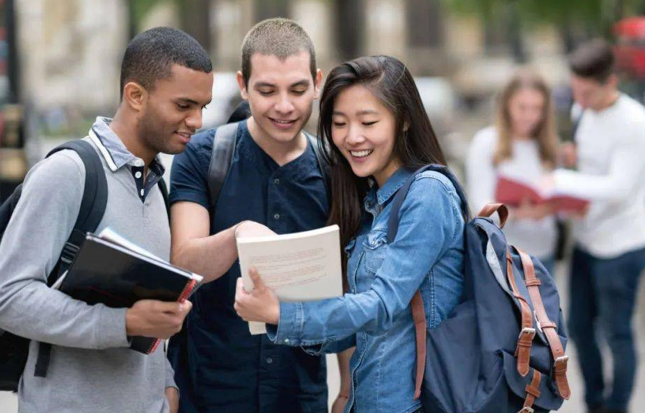 高二可以申請的國外大學(xué)有哪些？